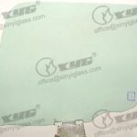 RH FRONT DOOR GLASS GREEN